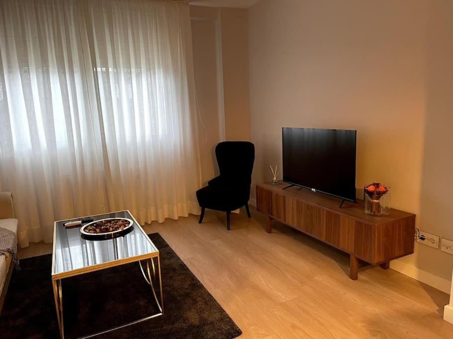 Piso En El Centro De Ferrol Recien Reformado. Apartment Екстериор снимка